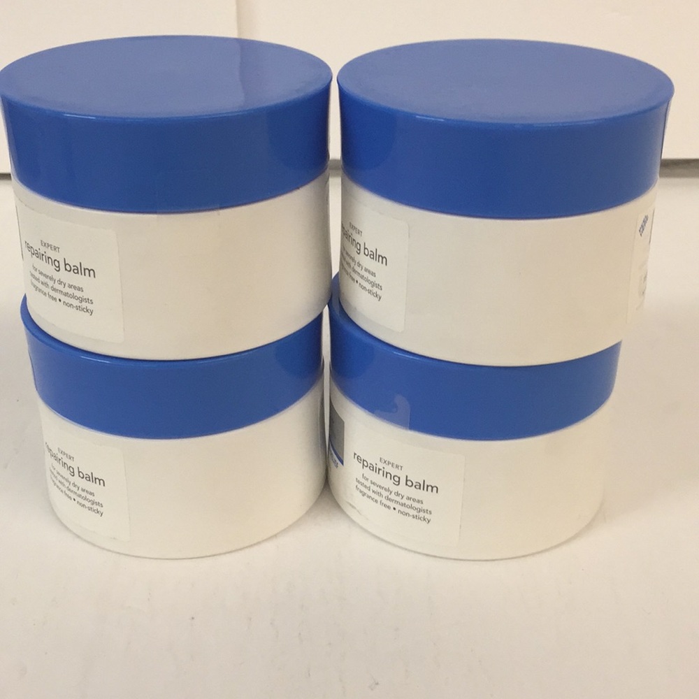 Dove DermaSeries Dry skin Relief Balm 4pk - Picture 2 of 8
